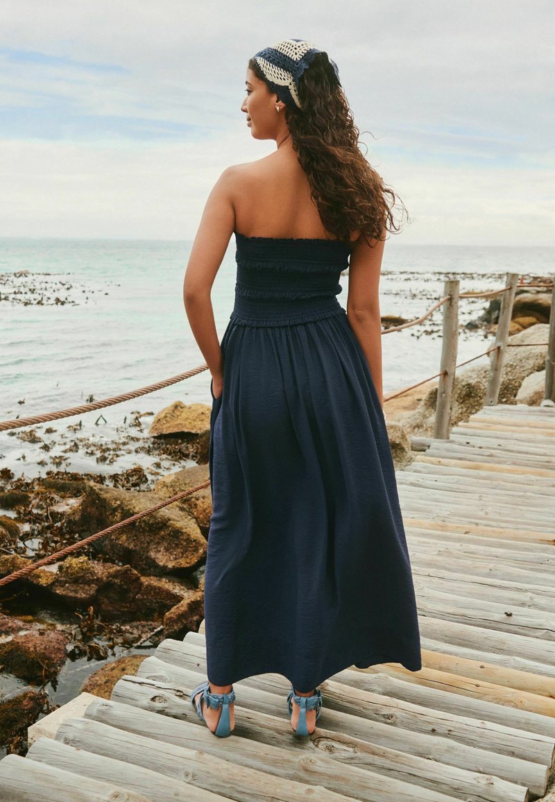 Next PETITE FIT - BANDEAU SHIRRED BODY MIDI DRESS . - Maxi dress - navy blue/dark blue