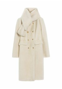 Kremowy, dwurzędowy płaszcz z miękkiego, puszystego materiału. Wyposażony w złote guziki, duży kołnierz i przednie kieszenie. Dopasowany krój, długość do kolan.