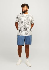 Jack & Jones JJITONY JJORIGINAL - Denimové šortky - blue denim