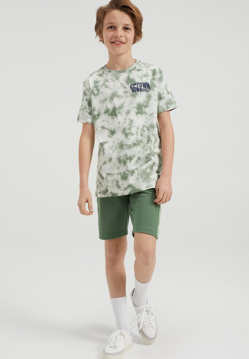 Kinder T-Shirts | WE Fashion T-SHIRT TIEDYE T-Shirt print green/grün - CQ24358 Kinder T-Shirts | WE Fashion T-SHIRT TIEDYE T-Shirt print green/grün - CQ24358