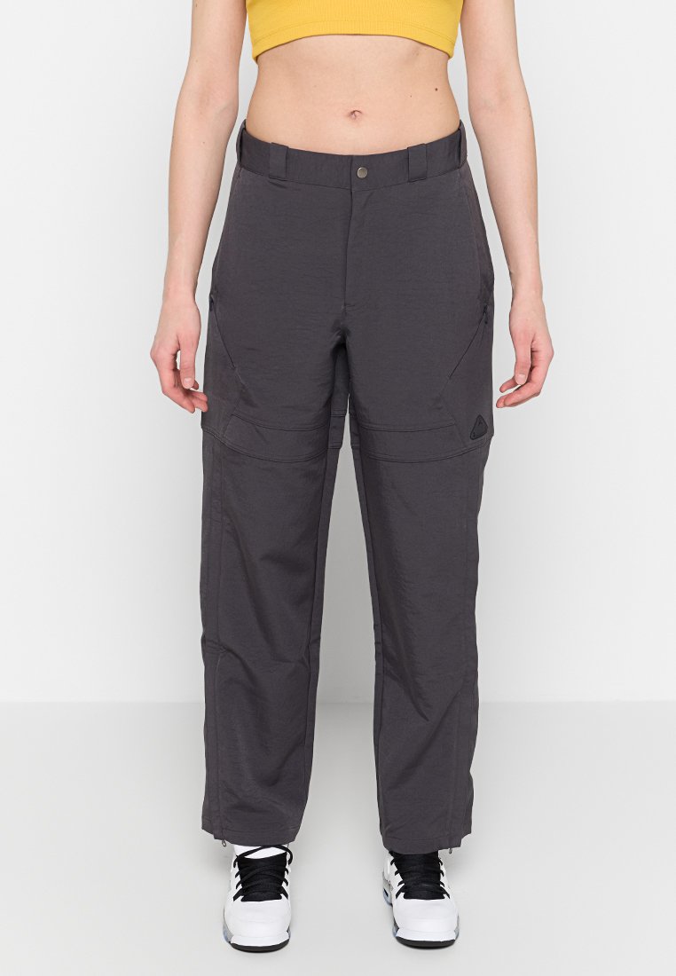 Pantalones montañeros largos