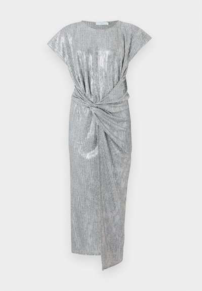 Hopeapintainen midi-mekko, jossa on hihat ja kierretty solmu yksityiskohtana vyötäröllä sekä hienovarainen vaakaraitatekstuuri.
