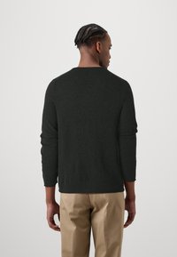 FTC Cashmere Pulover - onyx
