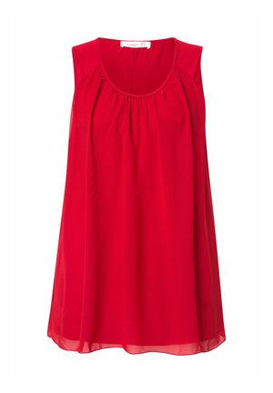 Rode mouwloze top van lichtgewicht stof, met een ronde halslijn en geplooide details rond de buste voor extra textuur.