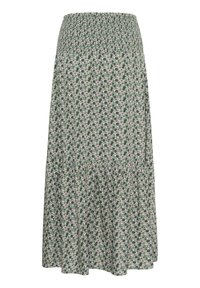 Cvečni maksi krilo v zeleni barvi z večplastnim dizajnom, z nabranim pasom in majhnimi vijoličnimi ter belimi cvetovi na strukturirani podlagi.