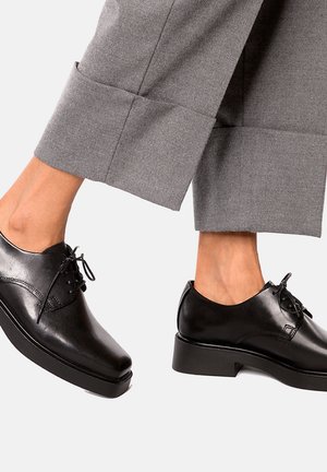 JILLIAN - Lace-ups - schwarz
