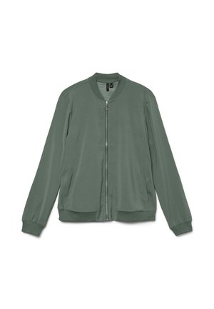 Žalia bombonešio striukė su visa priekinio užtrauktuko dalimi, ribotais apykaklės, rankogalių ir apačios kraštais bei dviem šoninėmis kišenėmis.