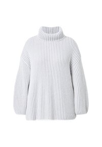 Hellgrauer, gerippter Strickpullover mit hohem Kragen, oversized Silhouette und langen Ärmeln. Weiche Textur und horizontales Streifenmuster.