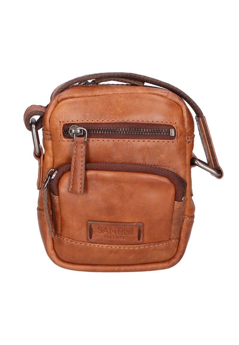 Borsa a tracolla in pelle marrone con più scomparti con zip, finitura testurizzata e una tracolla regolabile. Presenta una placca con logo.