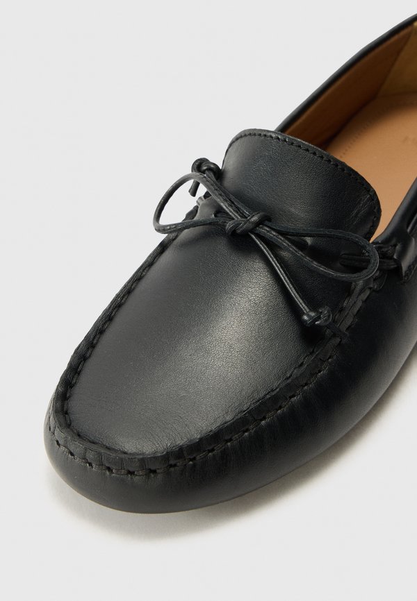 ROXANNE - Boat shoes3