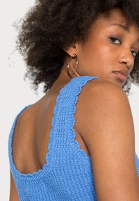 Pieces PCSUN CROPPED - Top - granada sky
