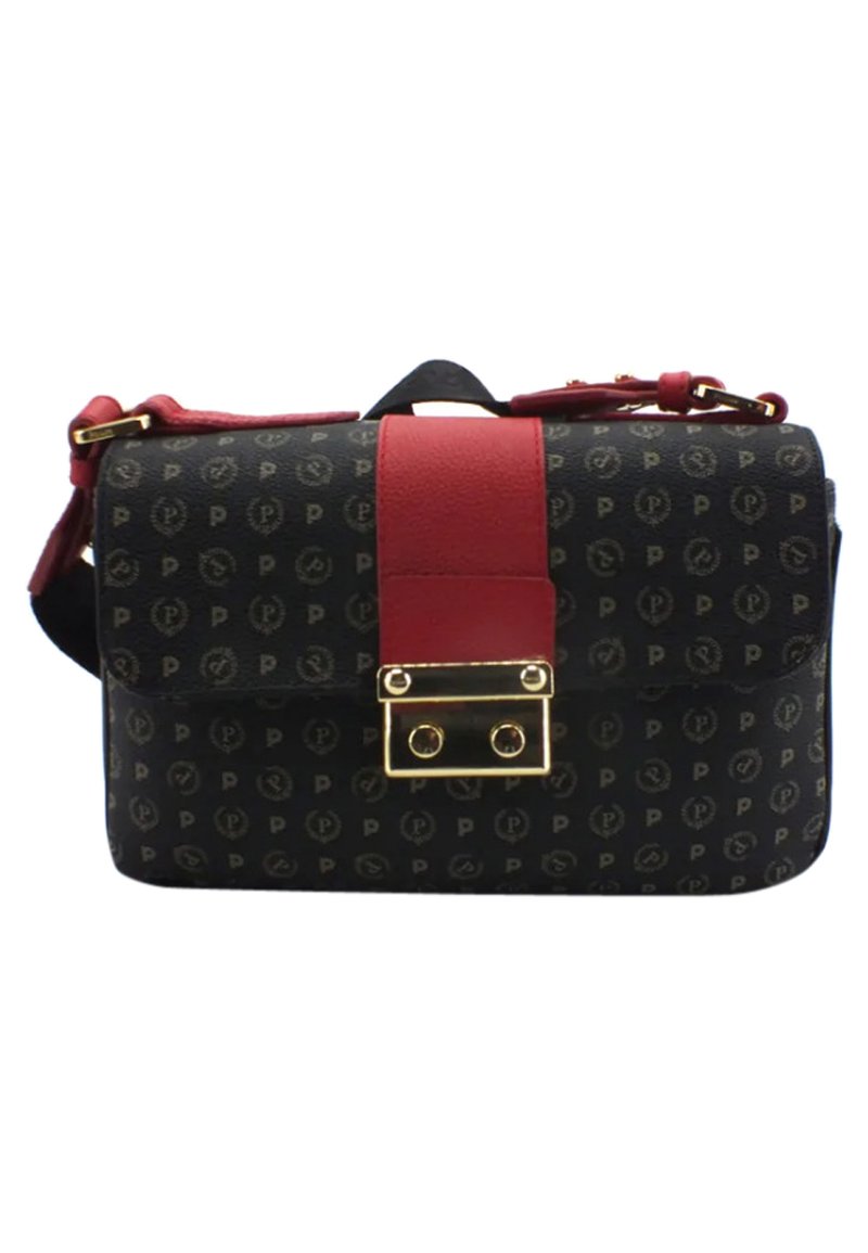 Zwarte handtas met een geperst logo-patroon, rode leren accenten, gouden beslag, rechthoekige vorm, verstelbare schouderriem, klep sluiting.