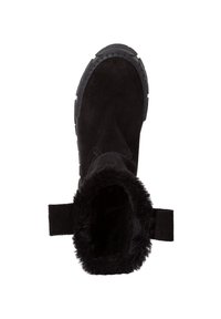 Stivaletti in suede nero con suola in gomma testurizzata, fodera in pelliccia e dettagli con cinturino a loop alla caviglia per una facile indossabilità.
