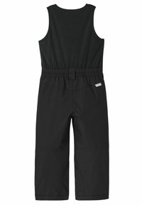 Schwarze isolierte Latzhose mit ärmellosem Oberteil, elastischem Bund und schmal zulaufenden Beinen; zeichnet sich durch eine glatte Textur und verstellbare Beschläge aus.