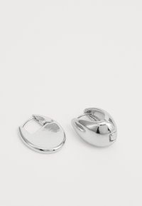 Thumbnail Image 4