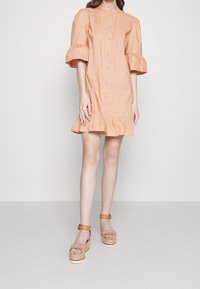 See by Chloé Abito a camicia - apricot