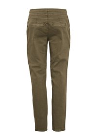 Pantalons verts olive en mélange de coton avec une coupe slim, dotés de poches arrière et d'une texture lisse sans motifs visibles.