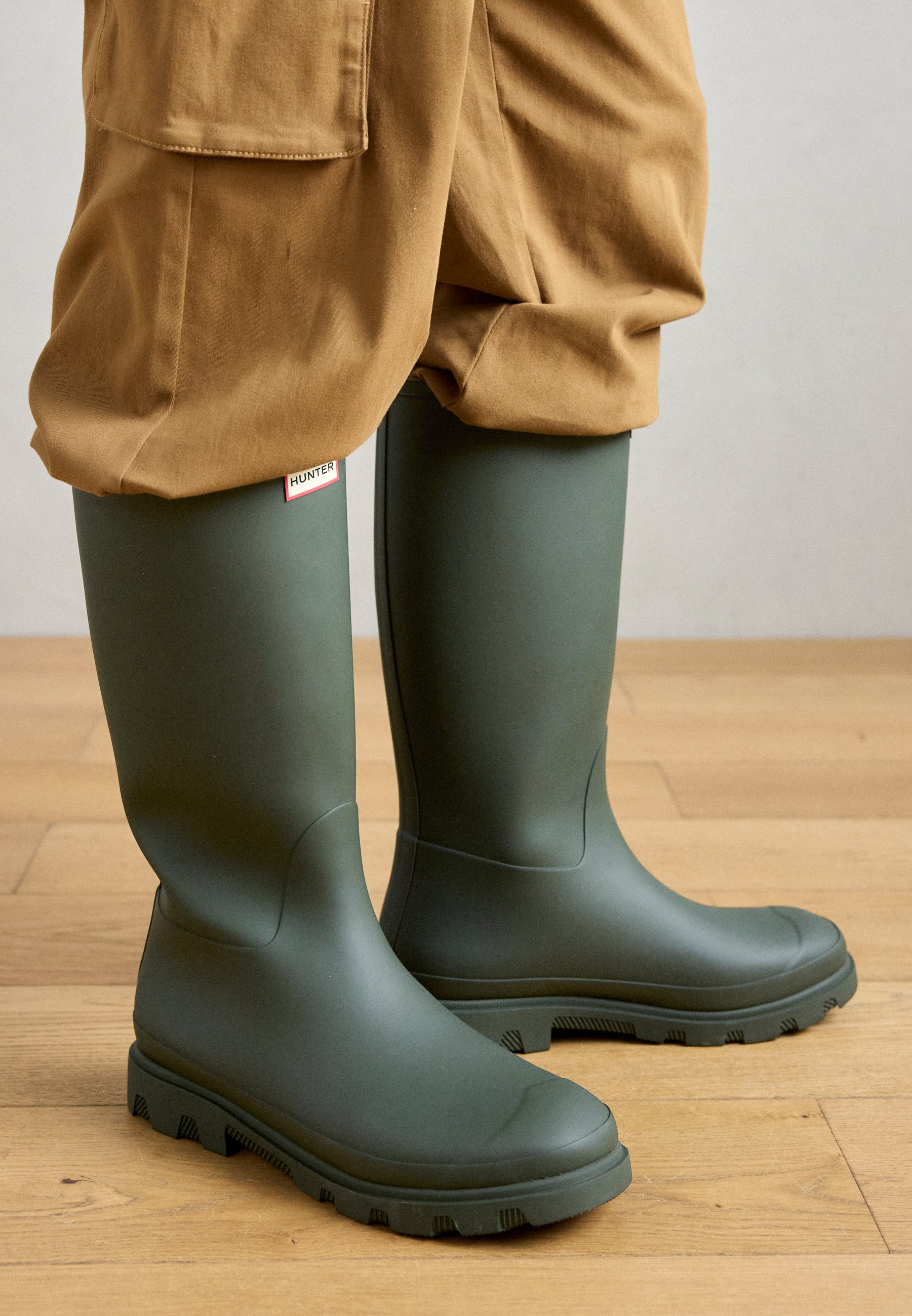 Hunter ORIGINAL DOWNPOUR TALL UNISEX - Wellies - dark olive Hunter ORIGINAL DOWNPOUR TALL UNISEX - Wellies - dark olive