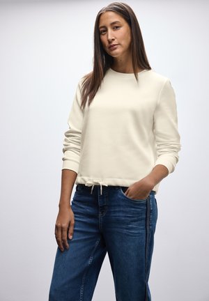 - Bluza