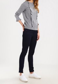 Dorothy Perkins Strickpullover - grey
