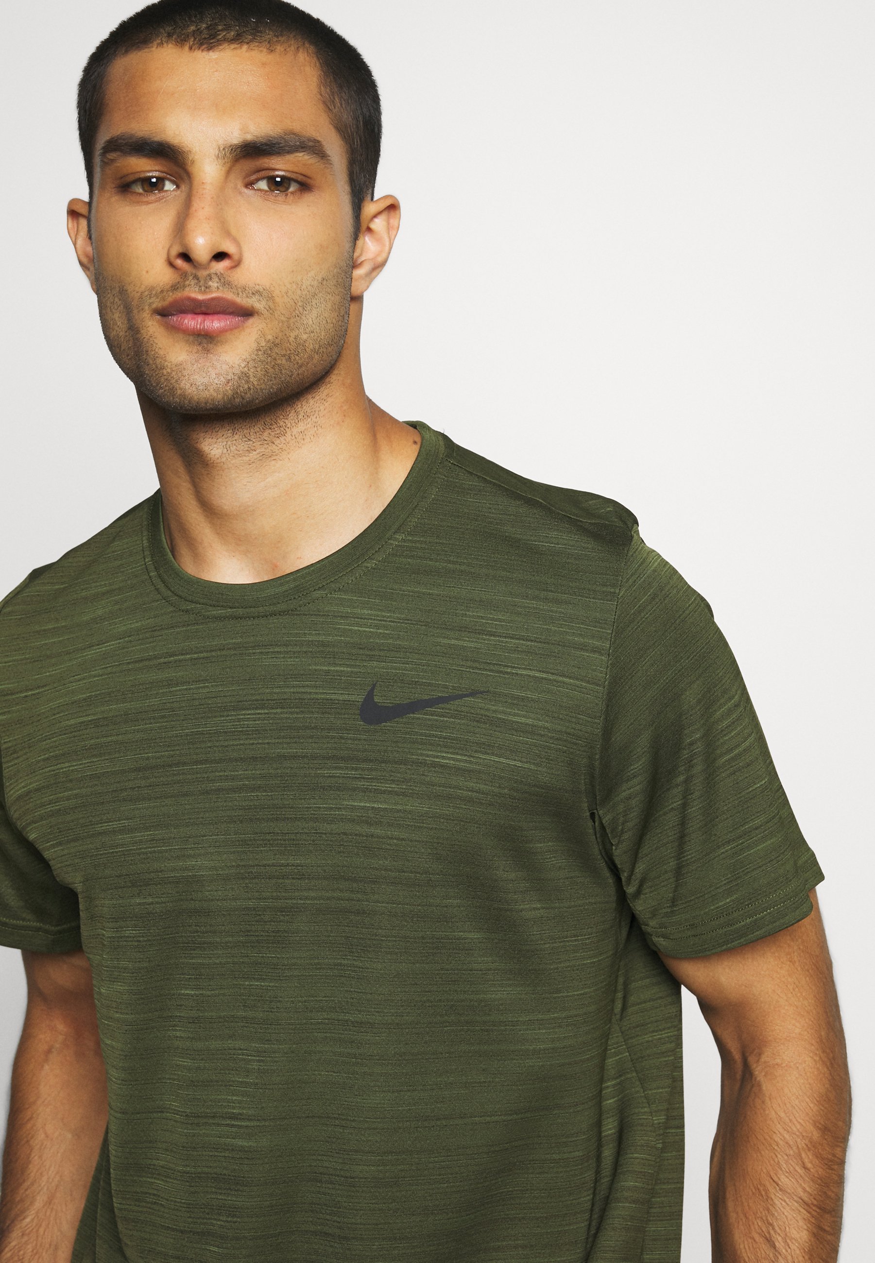 Nike Performance SUPERSET - Sports T 