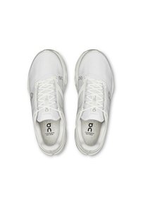 On CLOUDSURFER NEXT  - Trail running shoes - white   white