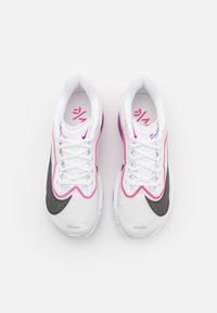 Nike Performance ZOOM FLY 6 - Road running shoes - white/black/vivid grape/hyper pink/hydrangeas/dark raisin