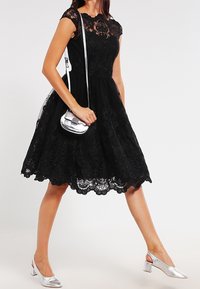 Chi Chi London Cocktailklänning - black