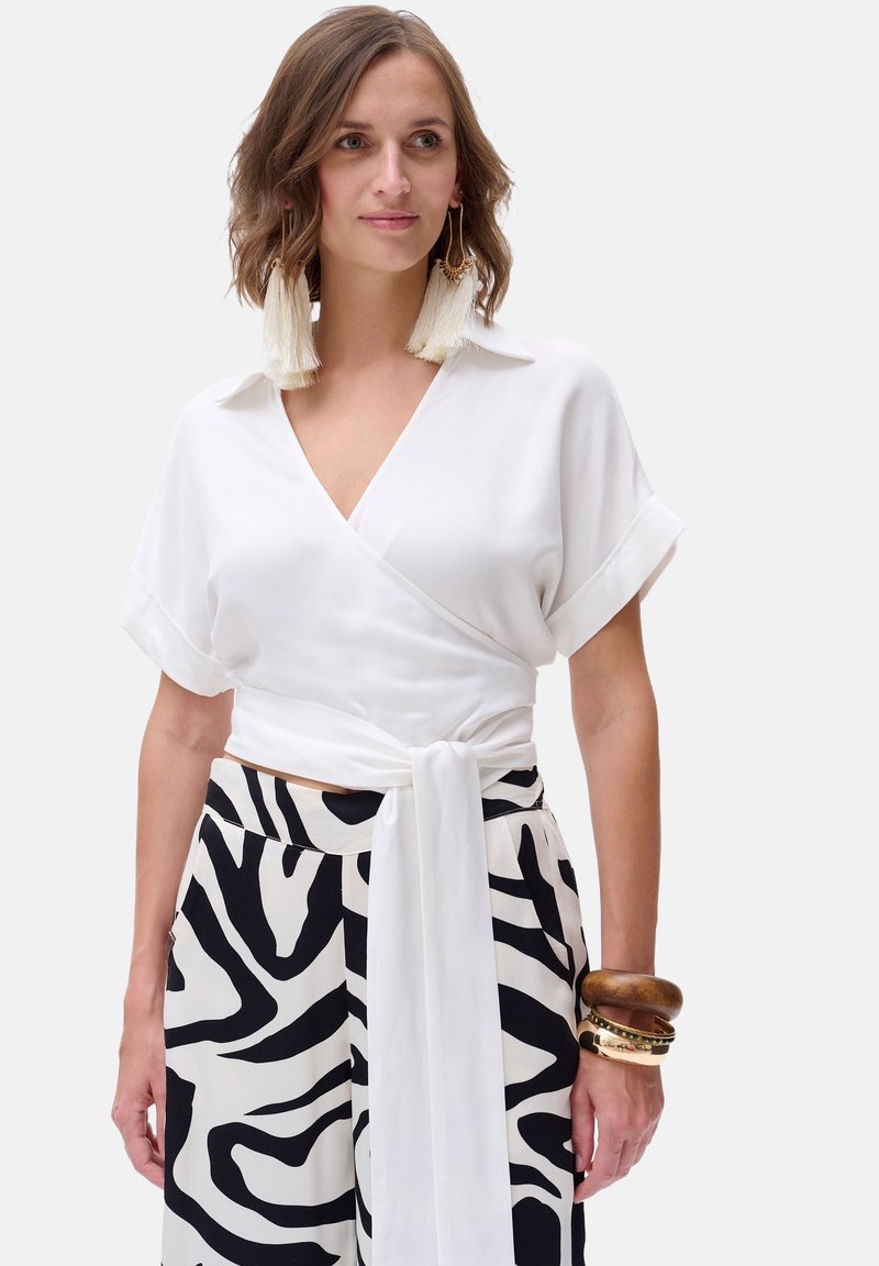 blue shadow - TOKYO - Blouse - white, Enlarge