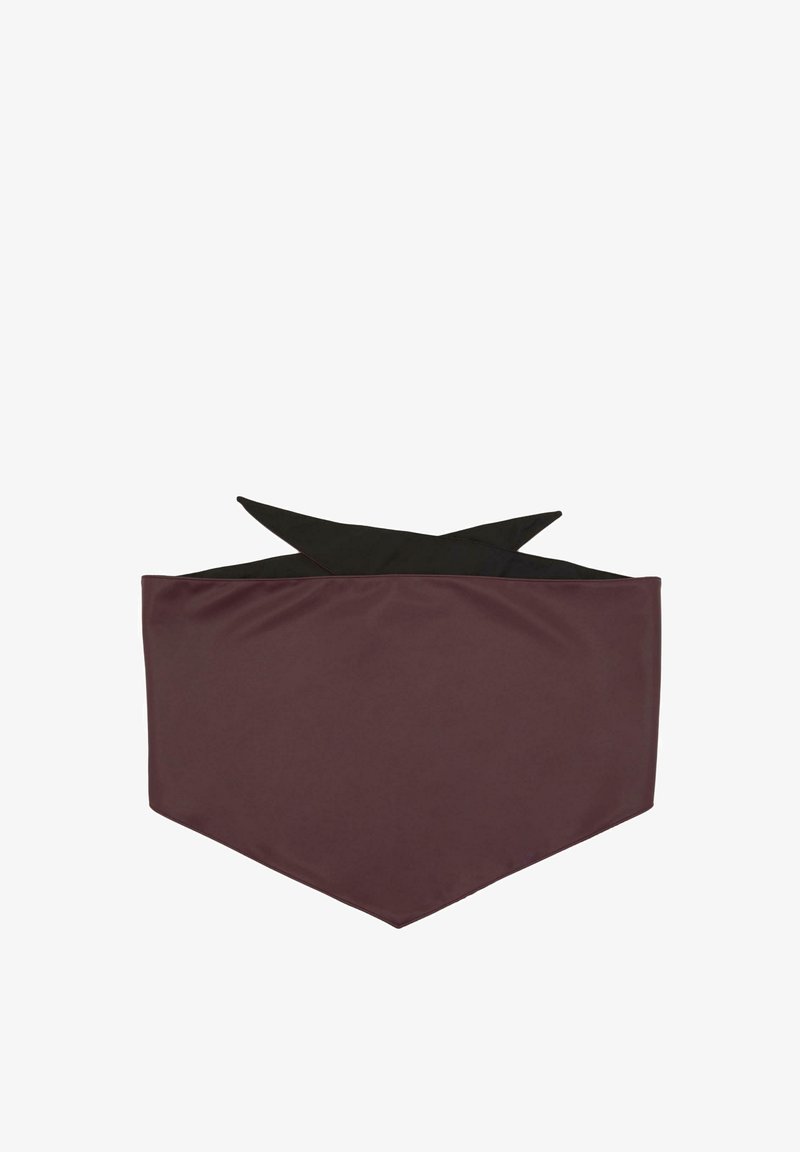 Zubehör aus burgunderrotem Stoff mit glatter Textur, das oben eine spitze Form in Schwarz aufweist und so einen kontrastierenden Rand bildet.