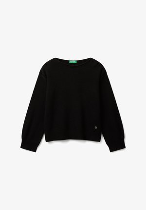 Sort, langærmet rundhalset strikket sweater med ribbet manchetter og kant, lille logo nær den nederste kant, lagt fladt på hvid baggrund.