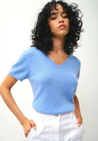 Authentic Cashmere COL V - T-shirt basic - sky