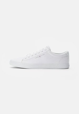 ESSENTIAL CORE TEXTILE VULC - Sneakers basse - white