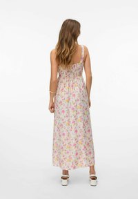 Vero Moda VMJASMINE LANGES - Maxiklänning - snow white