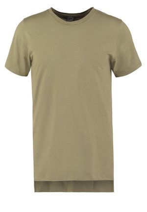 Prosty t-shirt z krótkim rękawem i okrągłym dekoltem w jasnym oliwkowym odcieniu, z prostym dołem i lekko dłuższym tyłem.
