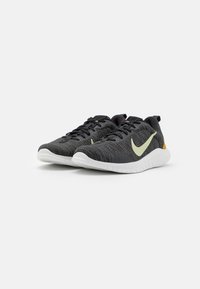 Nike Performance FLEX EXPERIENCE RUN 12 - Väglöparskor - black/olive aura/anthracite/bronzine/amber brown/summit white
