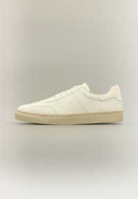 Nem kiválasztott, natural