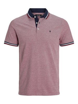 Polo shirt strutturato rosso e bianco con colletto blu navy, pattina con tre bottoni e dettagli rigati nel colletto e nelle maniche. Logo del marchio incluso.