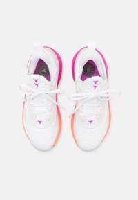 Under Armour PROJECT ROCK 7 - Treniņkurpes - white/vivid magenta
