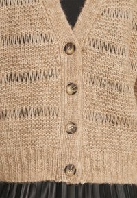 JUST FEMALE Kardigan - light brown