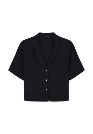 Chemise noire à manches courtes avec un col, des boutons sur le devant et une coupe ample. Fabriquée en tissu lisse sans motifs ni textures visibles.