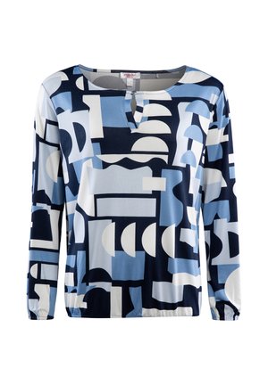 Langarmshirt mit rundem Ausschnitt und Schlüsselloch-Knopf, versehen mit einem geometrischen abstrakten Muster in Blau, Weiß und Schwarz.
