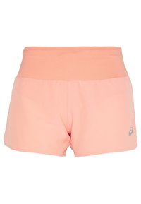 Shorts atléticos de color coral claro con una amplia cintura elástica y un pequeño logo reflectante en la parte inferior derecha, aislados sobre un fondo blanco.
