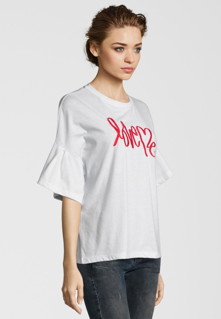 goodlife tee