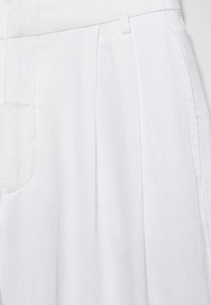 PULL&BEAR, Pantalon classique - white