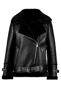 Chaqueta de cuero negra estilo motociclista con cuello de piel, cierre frontal y bolsillos con cremallera, cintura y puños con cinturón.