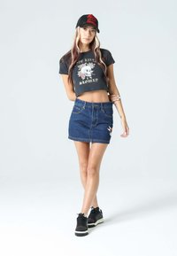 Thumbnail Image 2