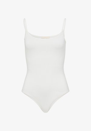 Bílé body s tenkými ramínky, kulatým výstřihem, bezešvou texturou a přiléhavým střihem; vhodné pro vrstvení nebo každodenní nošení.