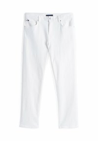 Jeans in denim bianco con un design a gamba dritta, caratterizzati da una chiusura a bottoni, due tasche frontali e una texture delicata. Stile minimalista.