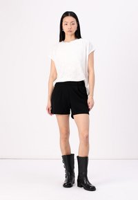 Thumbnail Image 2